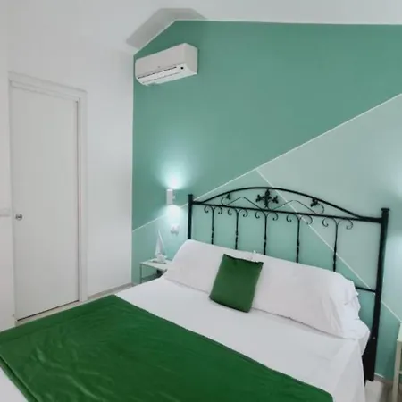 Saturno's Apartamento Tropea